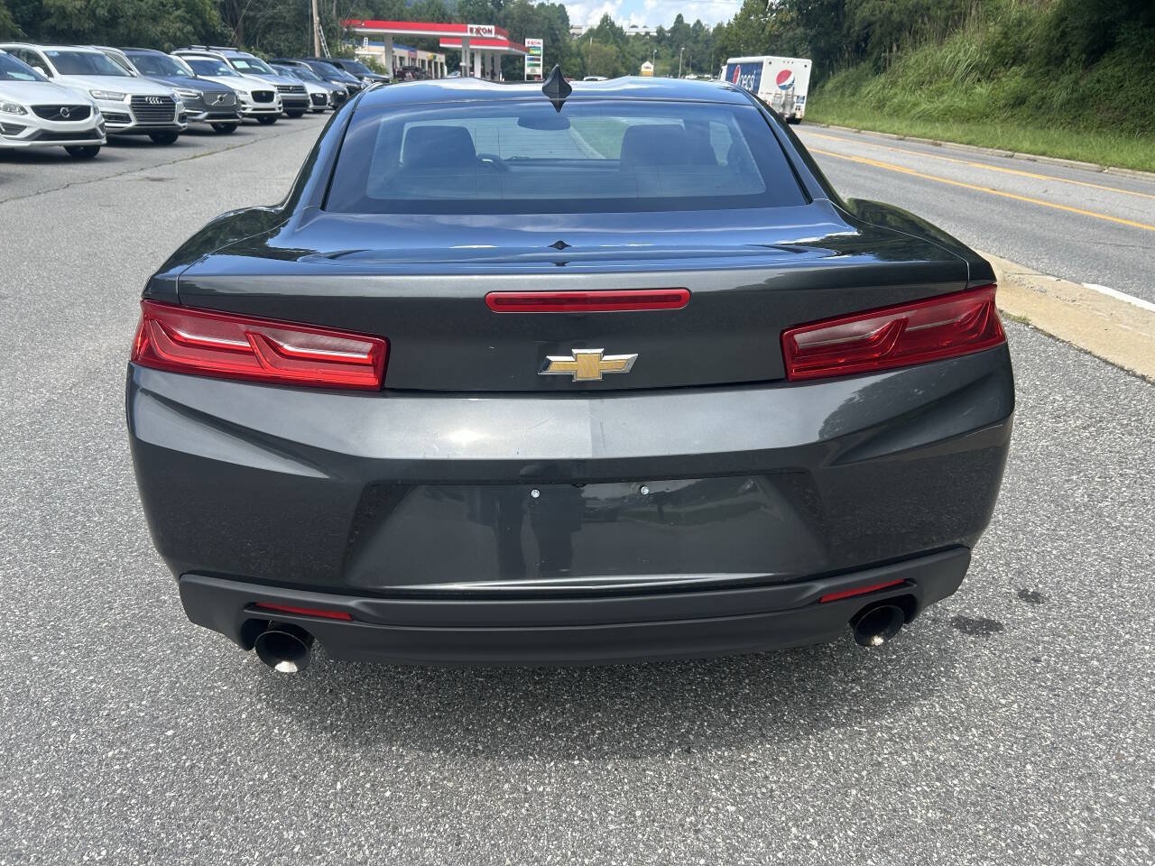 Used 2017 Chevrolet Camaro LT RWD image 6