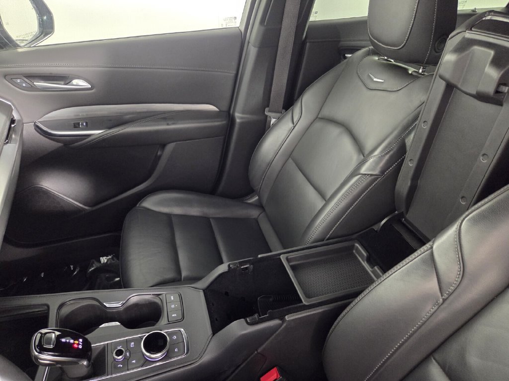 Used 2025 Cadillac XT4 Premium Luxury FWD image 20