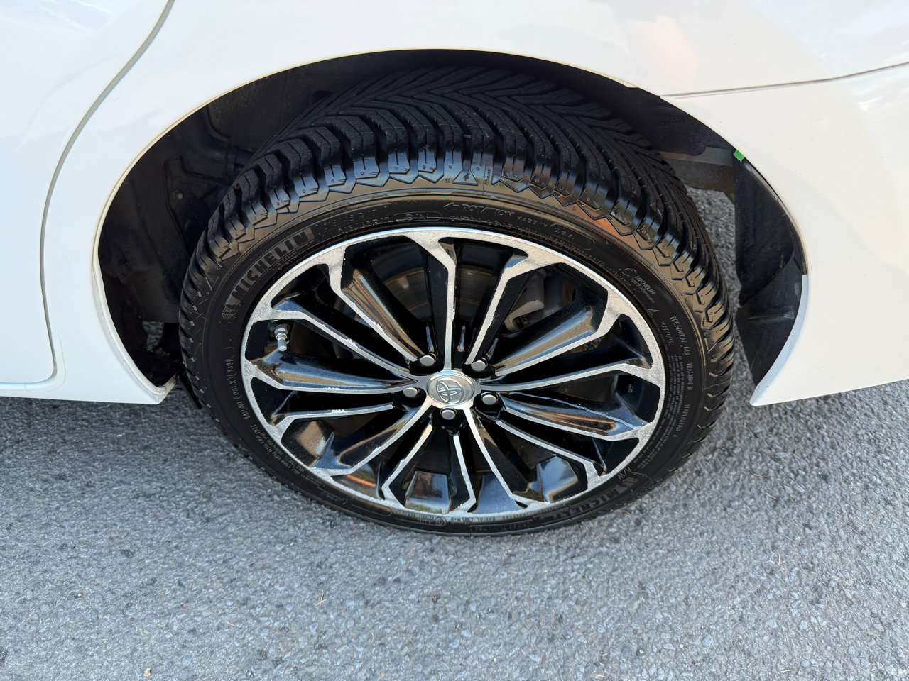 Used 2016 Toyota Corolla S Premium image 33