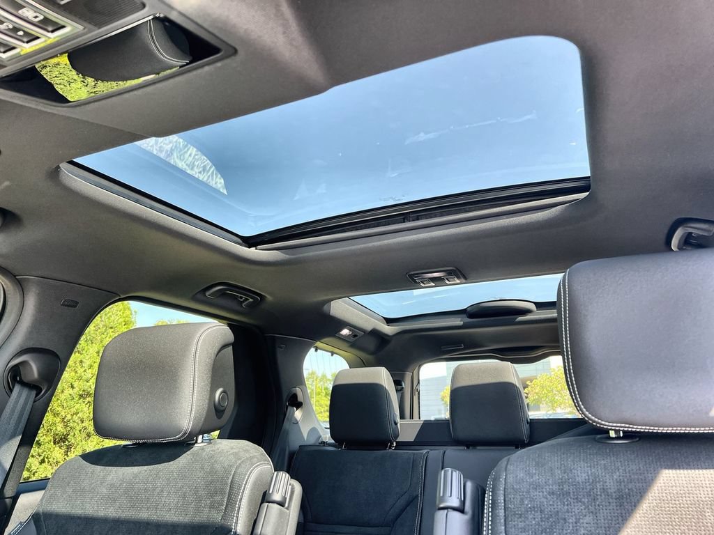 New 2026 Land Rover Discovery S AWD/4WD image 20