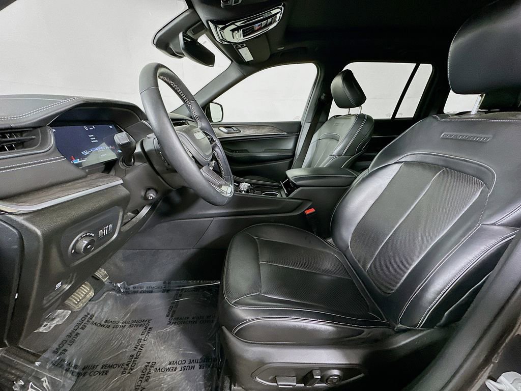 Used 2022 Jeep Grand Cherokee Overland image 13