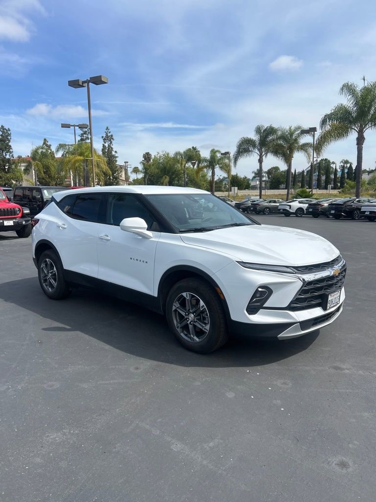 Used 2025 Chevrolet Blazer LT image 6