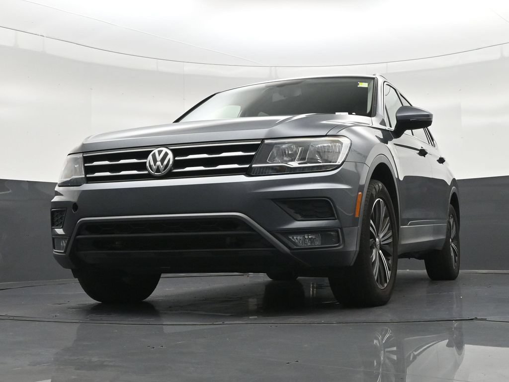 Used 2018 Volkswagen Tiguan SE w/ 18" Alloy Wheels Package FWD image 30