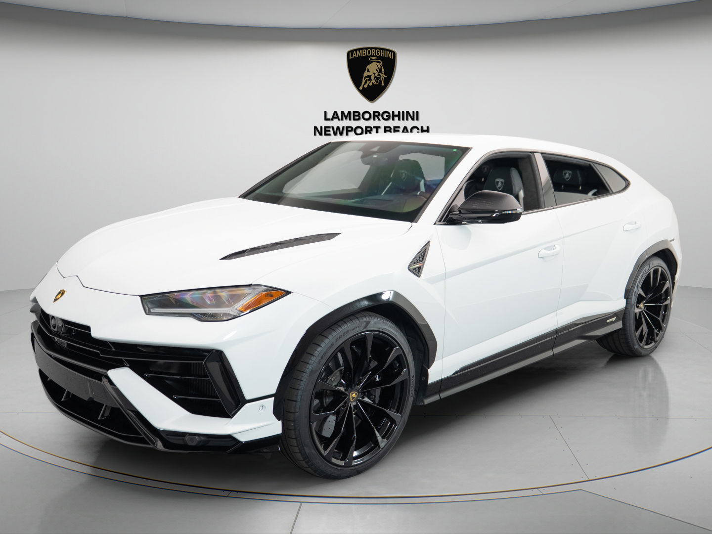 Used 2024 Lamborghini Urus S AWD/4WD image 3
