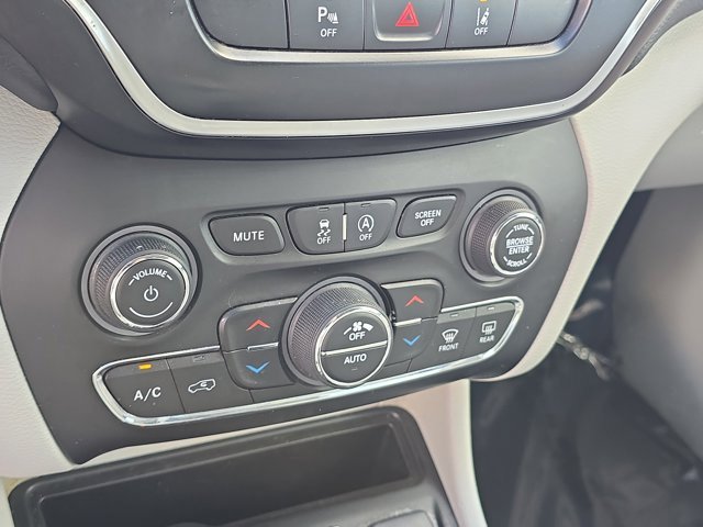 Used 2022 Jeep Cherokee Latitude Lux image 23