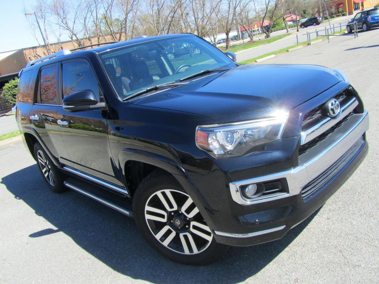 Used 2016 Toyota 4Runner Limited AWD/4WD image 3