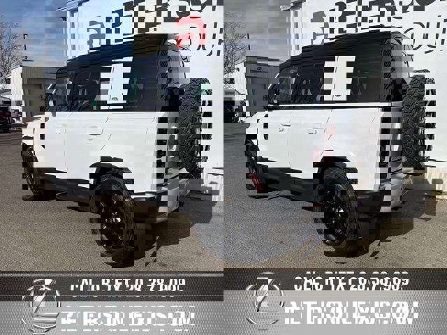 Used 2020 Land Rover Defender 110 SE image 5