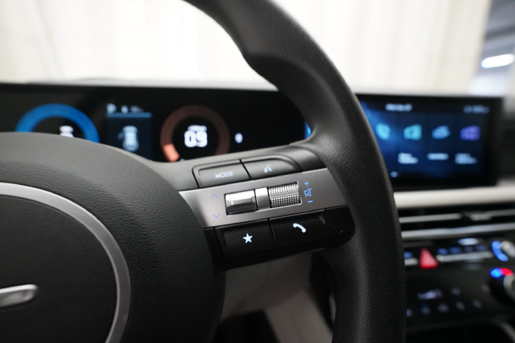 Used 2025 Hyundai Tucson SEL AWD/4WD image 19