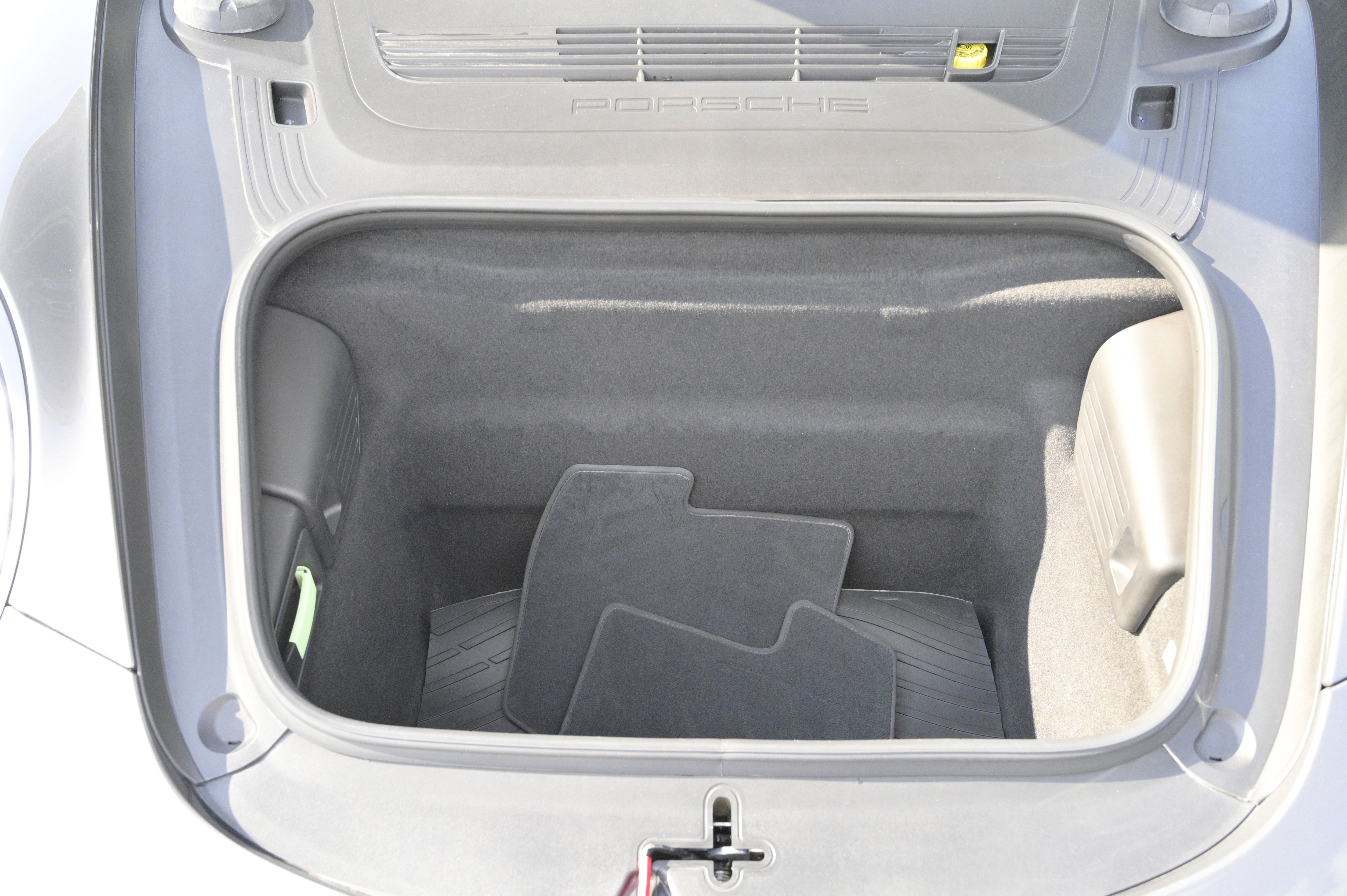 Used 2016 Porsche 911 Carrera 4 image 42