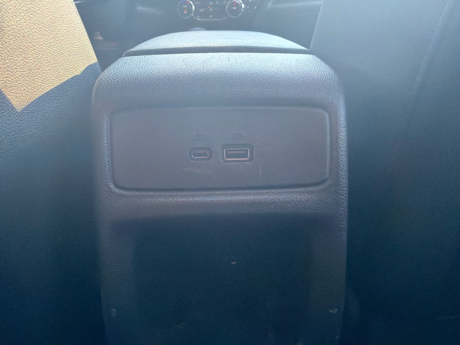 Used 2025 Chevrolet Trax RS w/ Sunroof Package FWD image 24