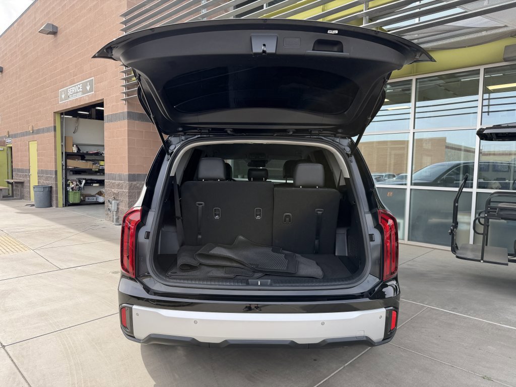 Used 2024 Kia Telluride LX image 35
