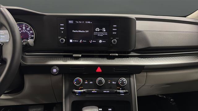 Used 2024 Kia Carnival LX FWD image 12