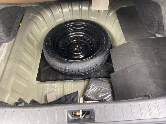Used 2024 Nissan Versa SR FWD image 27