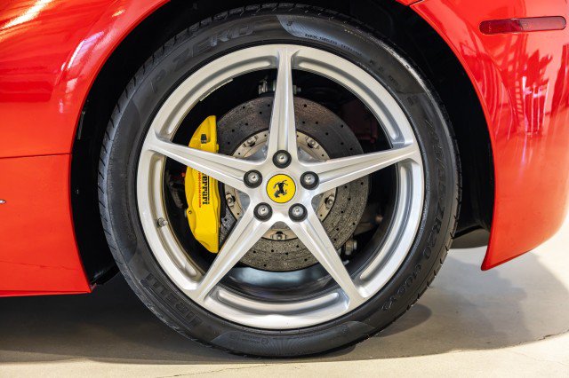 Used 2010 Ferrari 458 Italia Coupe RWD image 25