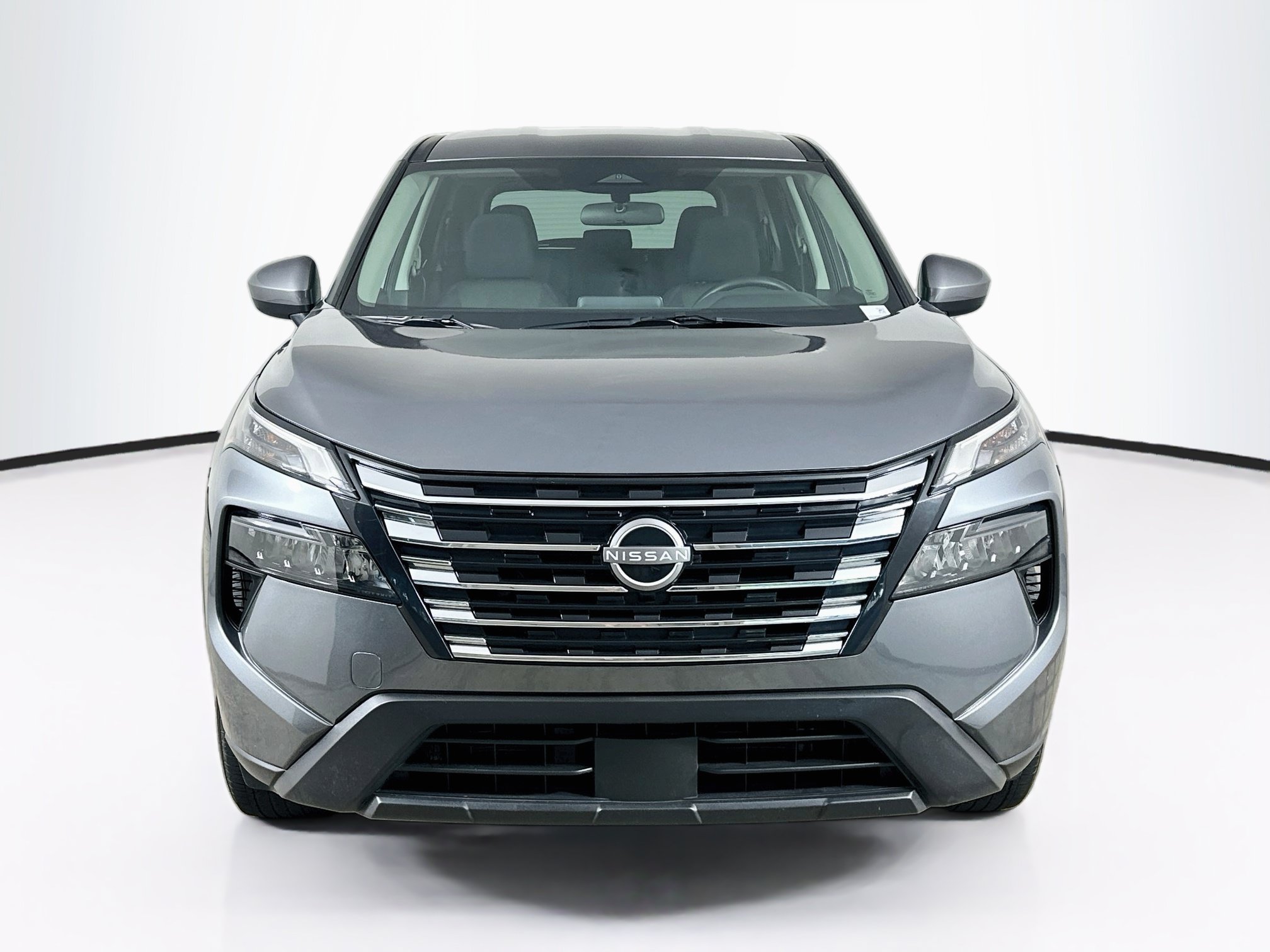 Used 2026 Nissan Rogue SV AWD/4WD image 2