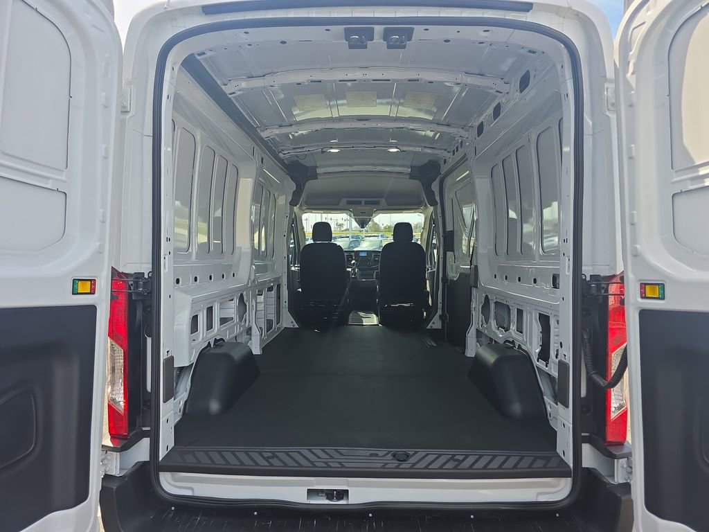 New 2025 Ford Transit 250 148 Medium Roof image 13