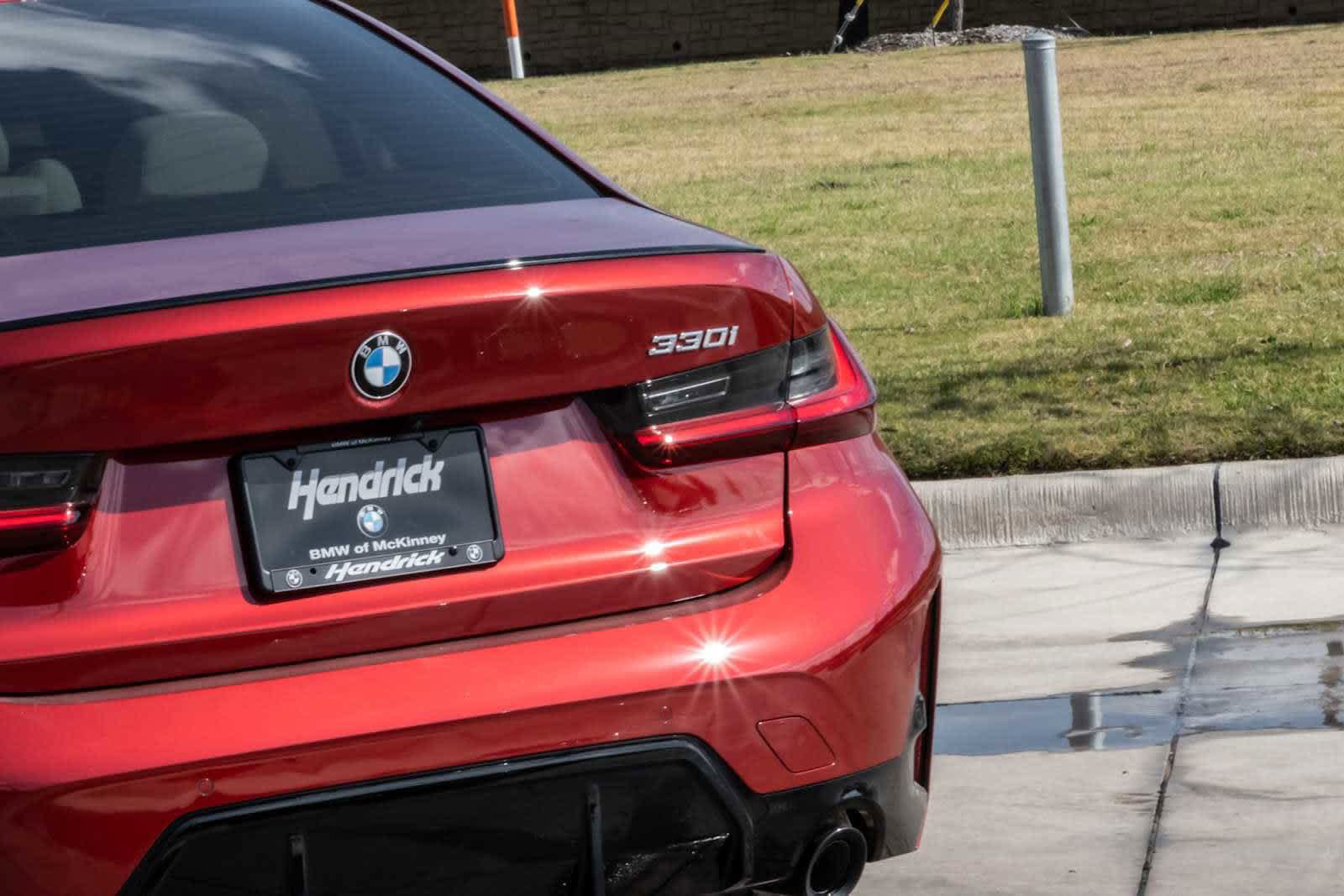 Used 2026 BMW 330i Sedan w/ M Sport Package RWD image 8