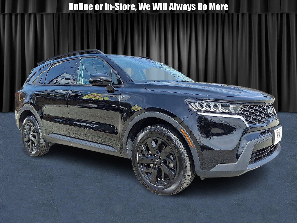 Used 2023 Kia Sorento S w/ Panoramic Sunroof Package