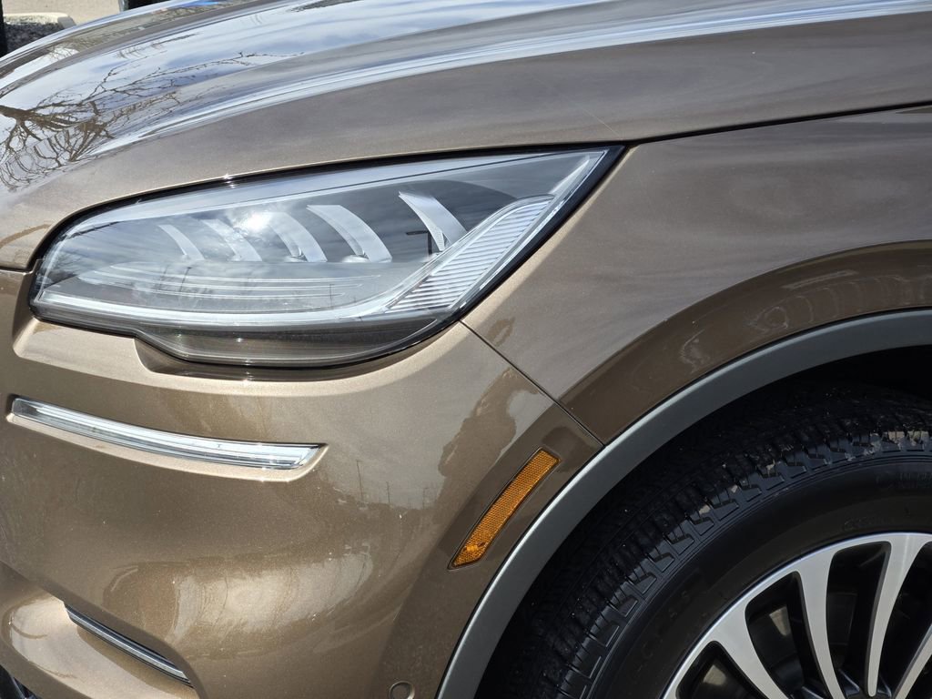 Used 2022 Lincoln Aviator Reserve w/ Equipment Group 201A image 5