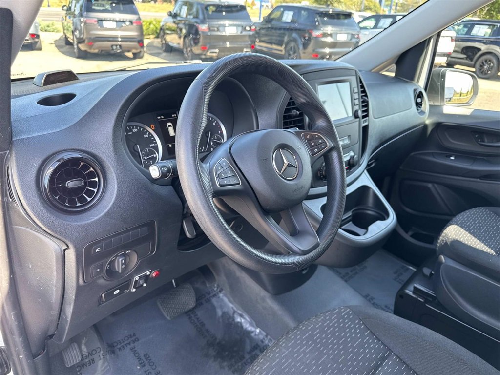 Used 2023 Mercedes-Benz Metris image 17