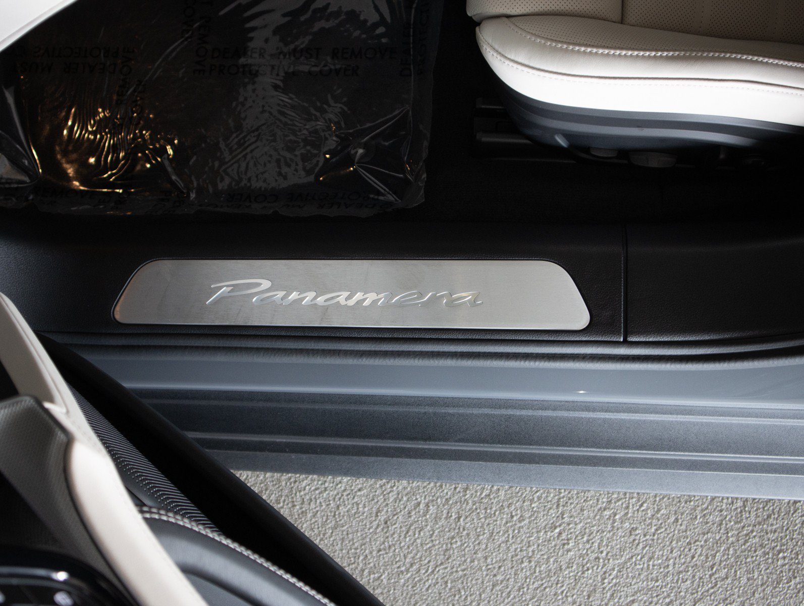 Used 2026 Porsche Panamera image 28