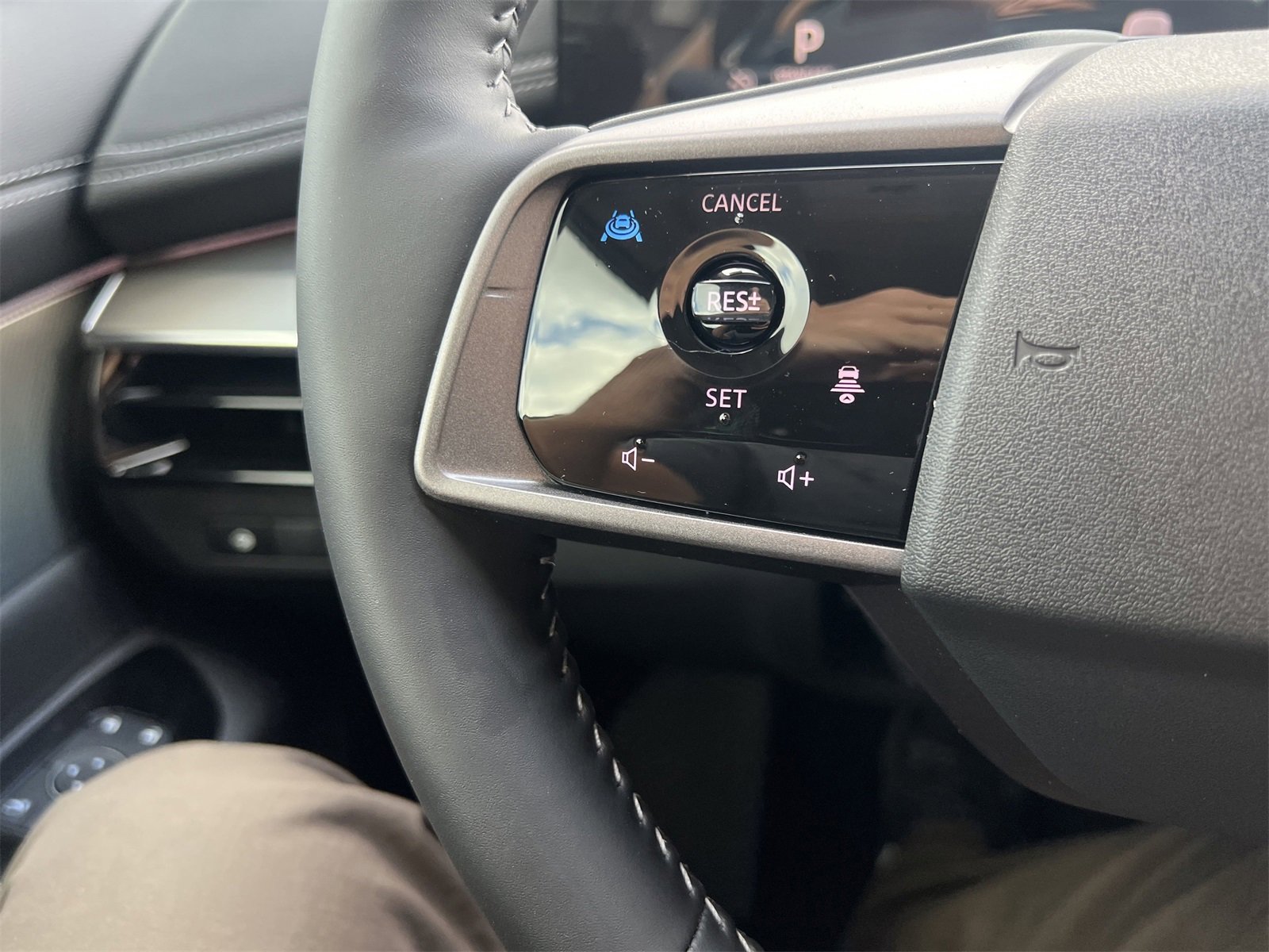 New 2025 Nissan Murano SL w/ Cargo Package image 10