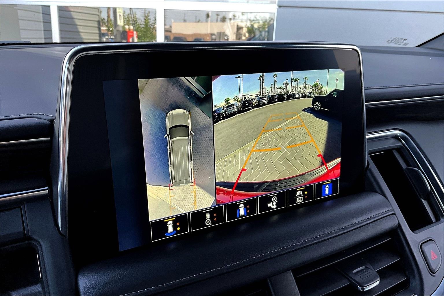 Used 2022 Chevrolet Tahoe Z71 w/ Z71 Off-Road Package image 21