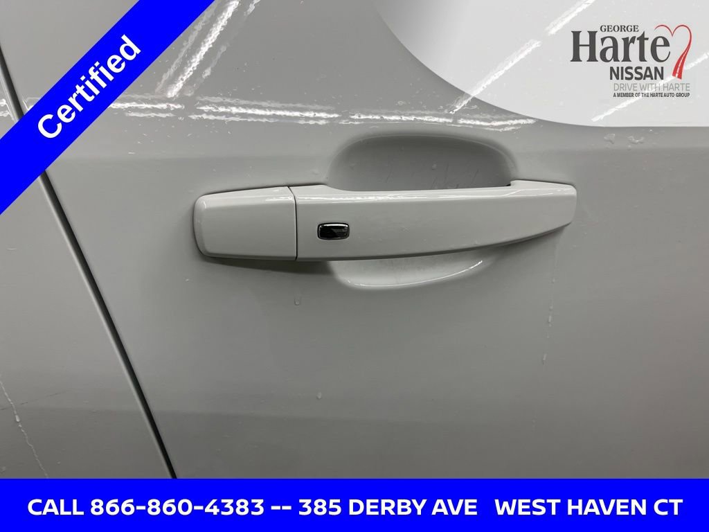 Used 2022 Chevrolet Trax LT w/ LT Convenience Package image 6