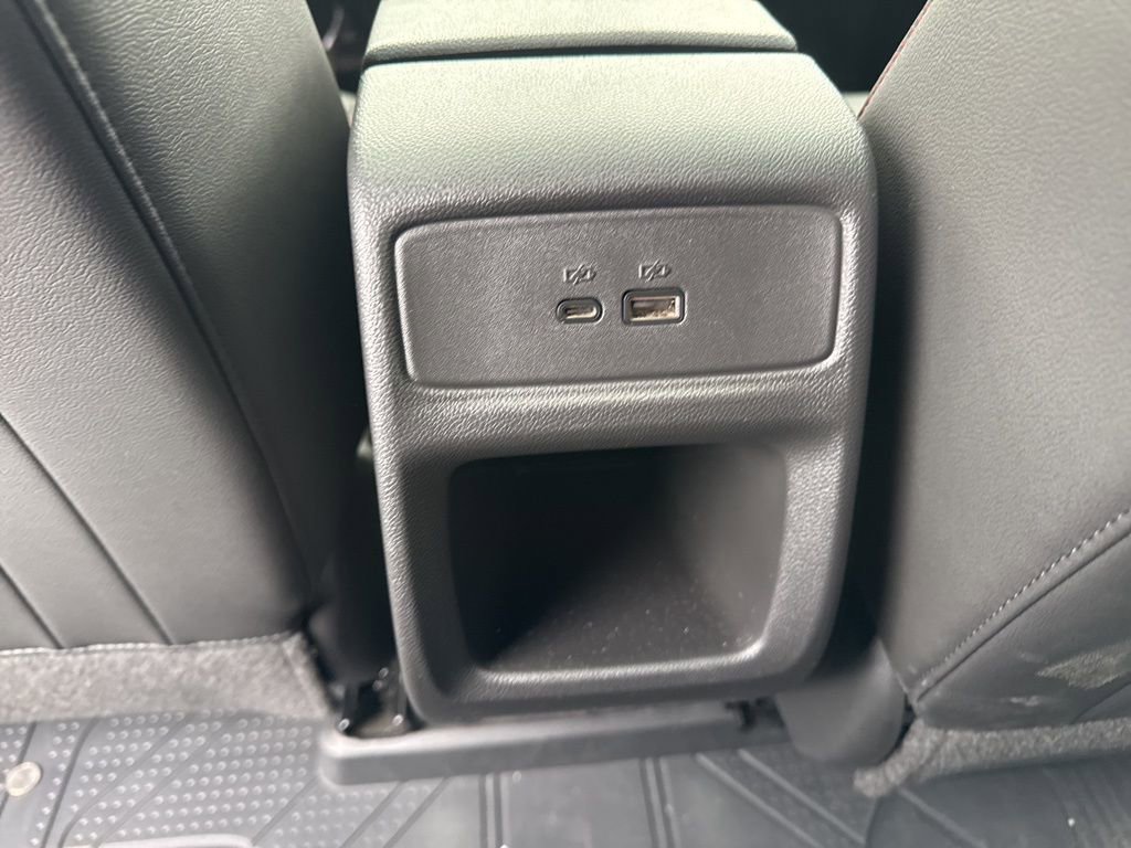 Certified 2025 Chevrolet Trax RS w/ Sunroof Package FWD image 15