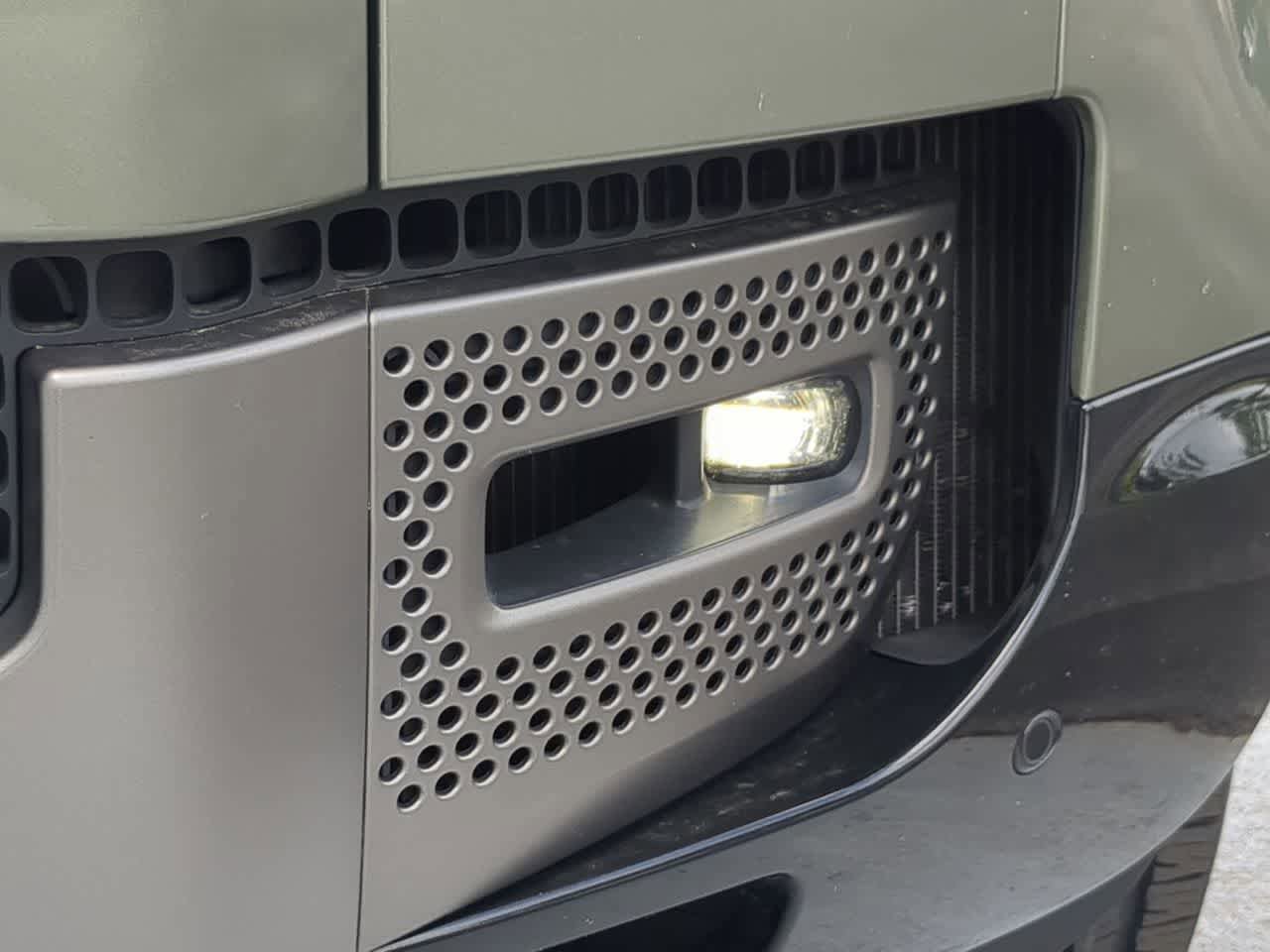 Used 2022 Land Rover Defender 110 X-Dynamic HSE AWD/4WD image 11