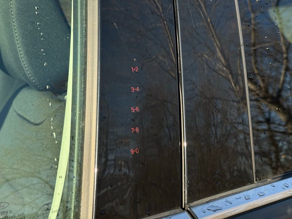 Used 2022 Ford Edge SEL w/ Convenience Package image 6