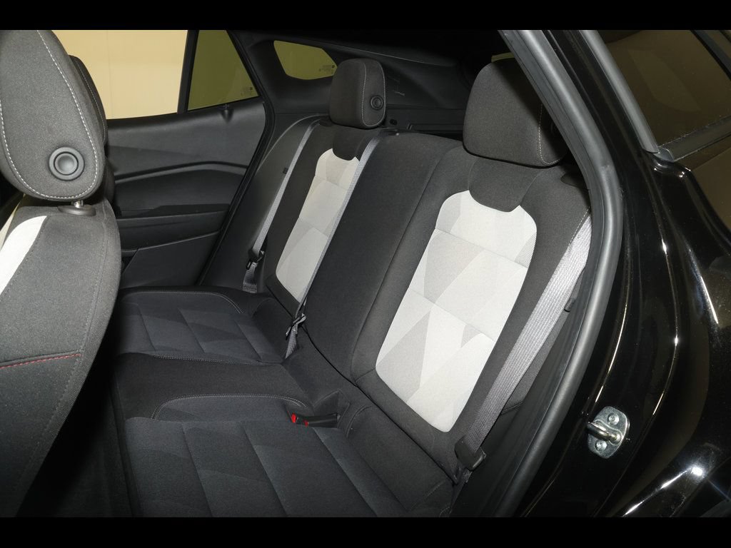 Used 2026 Chevrolet Trax RS w/ Driver Confidence Package FWD image 23
