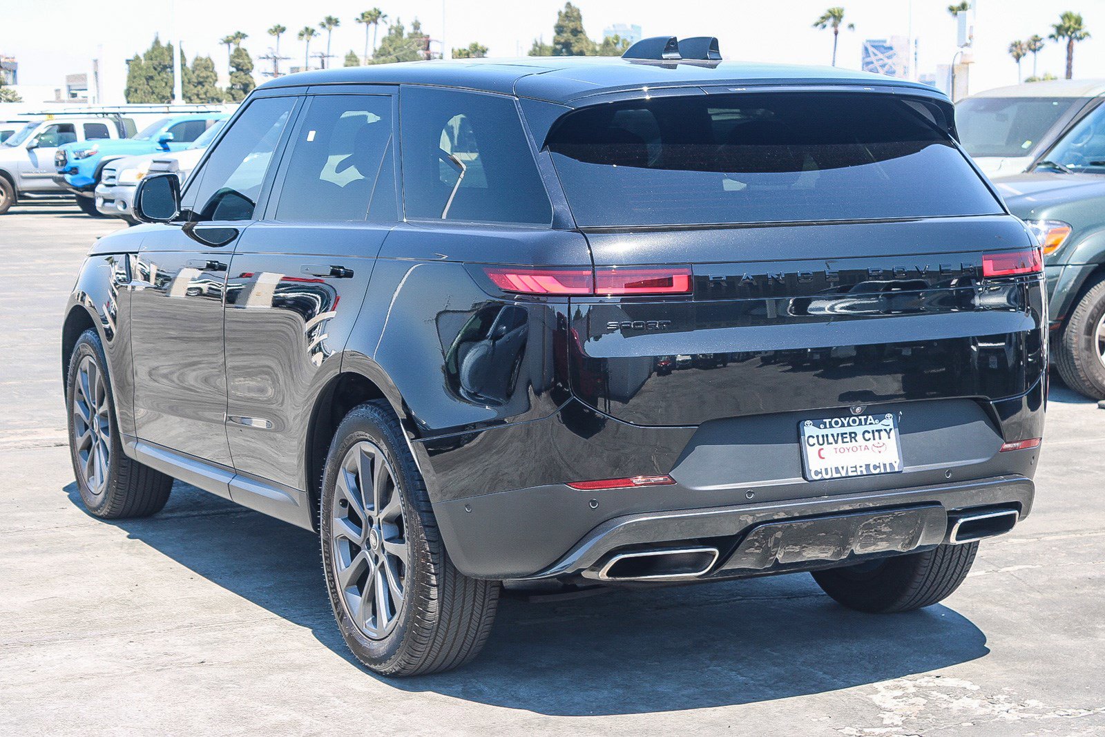 Used 2024 Land Rover Range Rover Sport SE AWD/4WD image 7