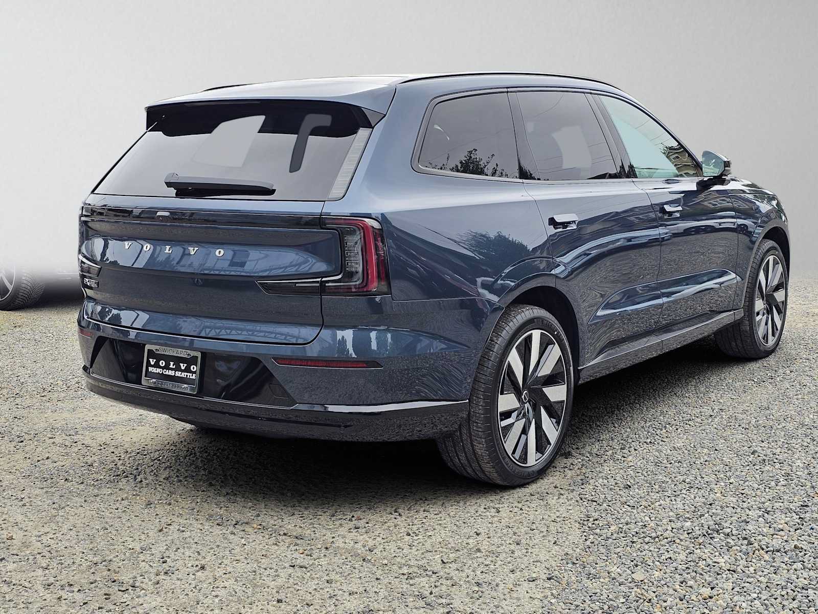 New 2026 Volvo EX90 Plus AWD/4WD image 3