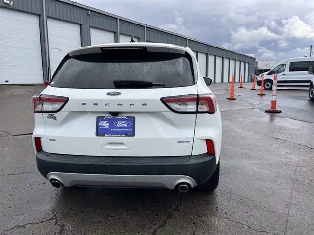 Certified 2020 Ford Escape SE image 4