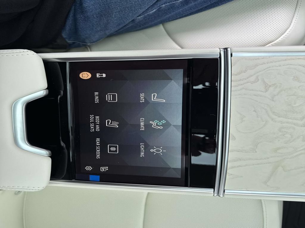 New 2026 Land Rover Range Rover SV AWD/4WD image 19
