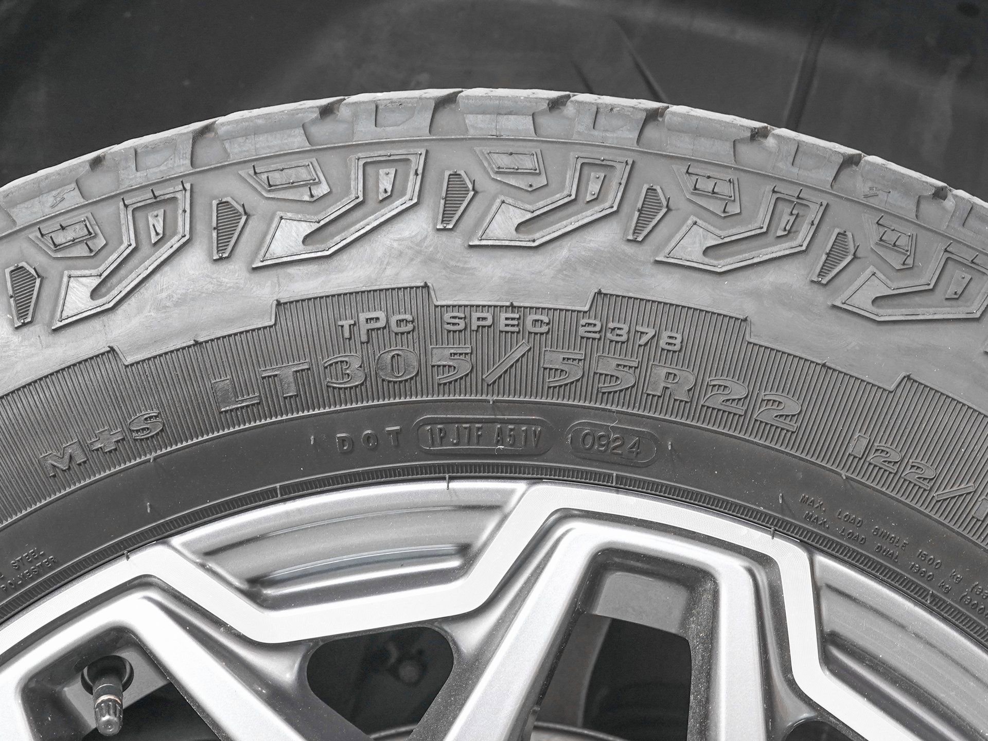 Used 2024 GMC Hummer EV 3X image 35