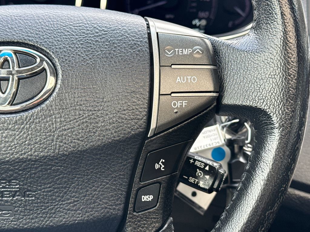 Used 2011 Toyota Avalon image 27