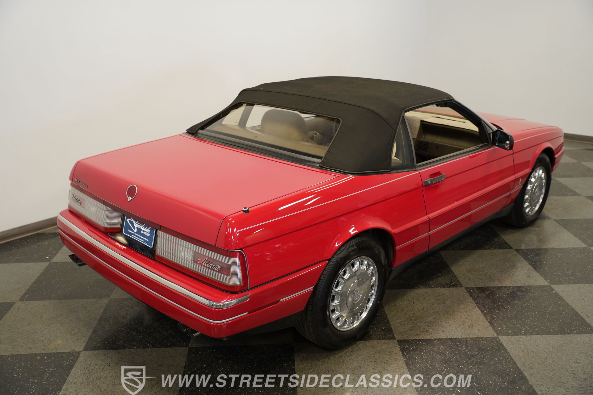 Used 1993 Cadillac Allante FWD image 29