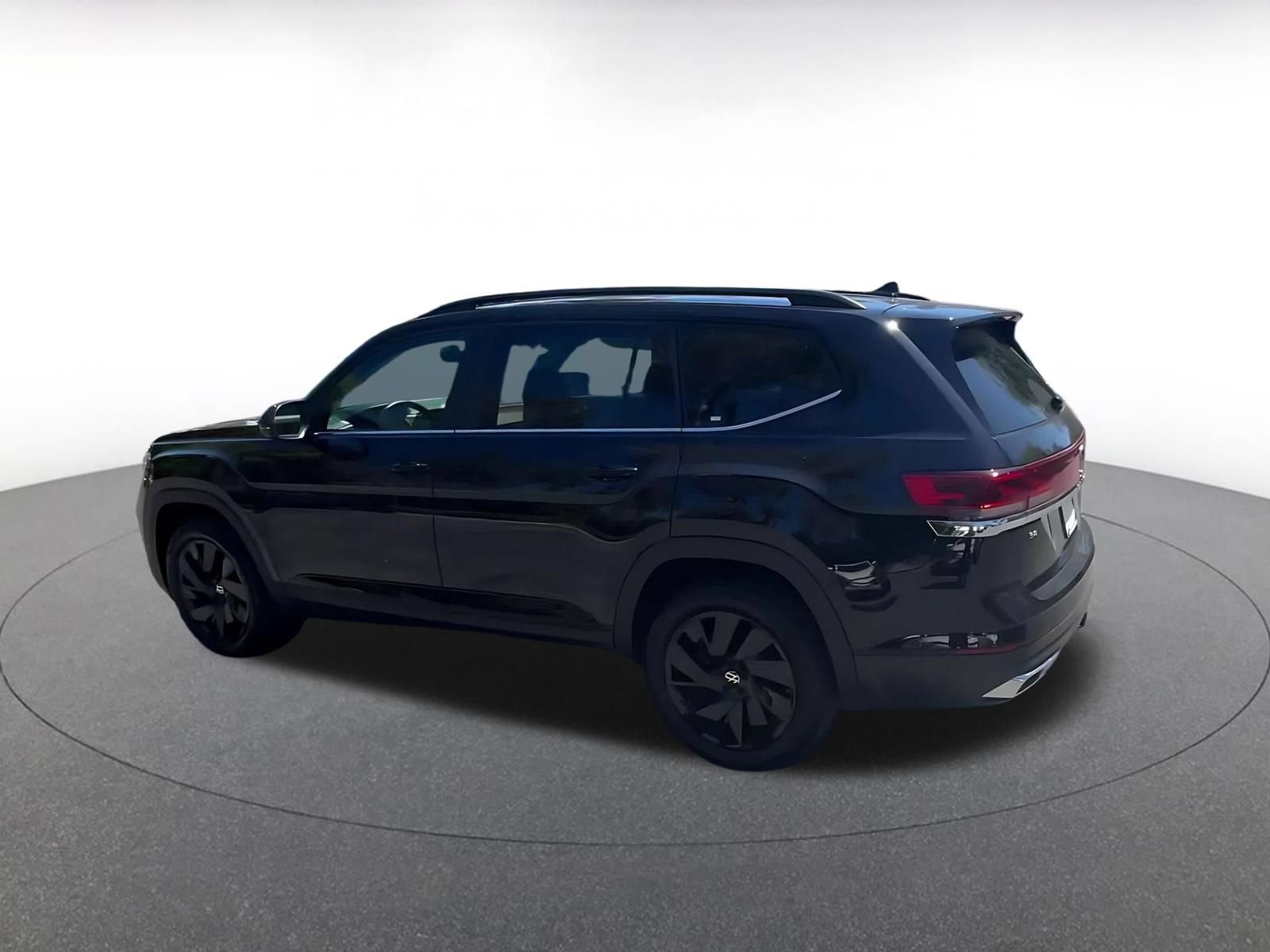 Used 2026 Volkswagen Atlas SE FWD image 9