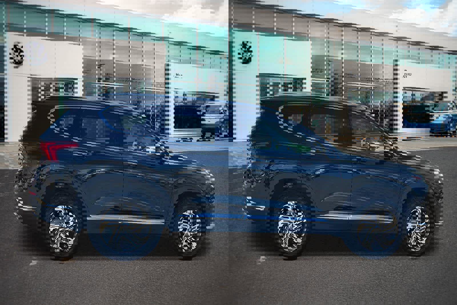 Used 2021 Hyundai Santa Fe SEL w/ Convenience + Premium Package image 4