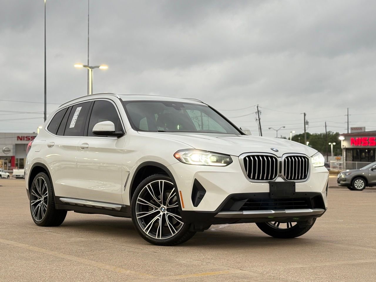 Used 2022 BMW X3 sDrive30i w/ Convenience Package w/ZPA image 2