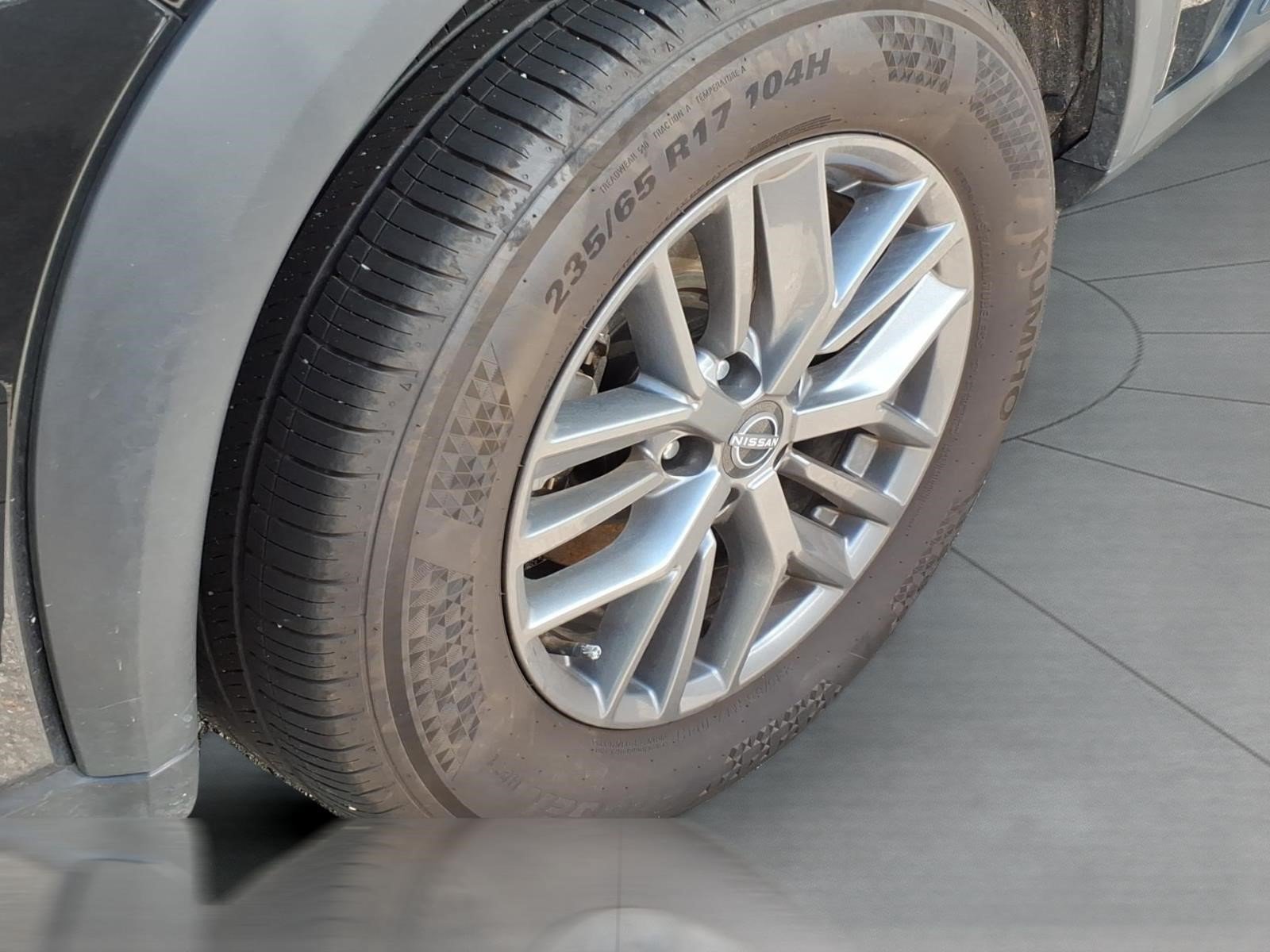 Used 2026 Nissan Rogue SV AWD/4WD image 5