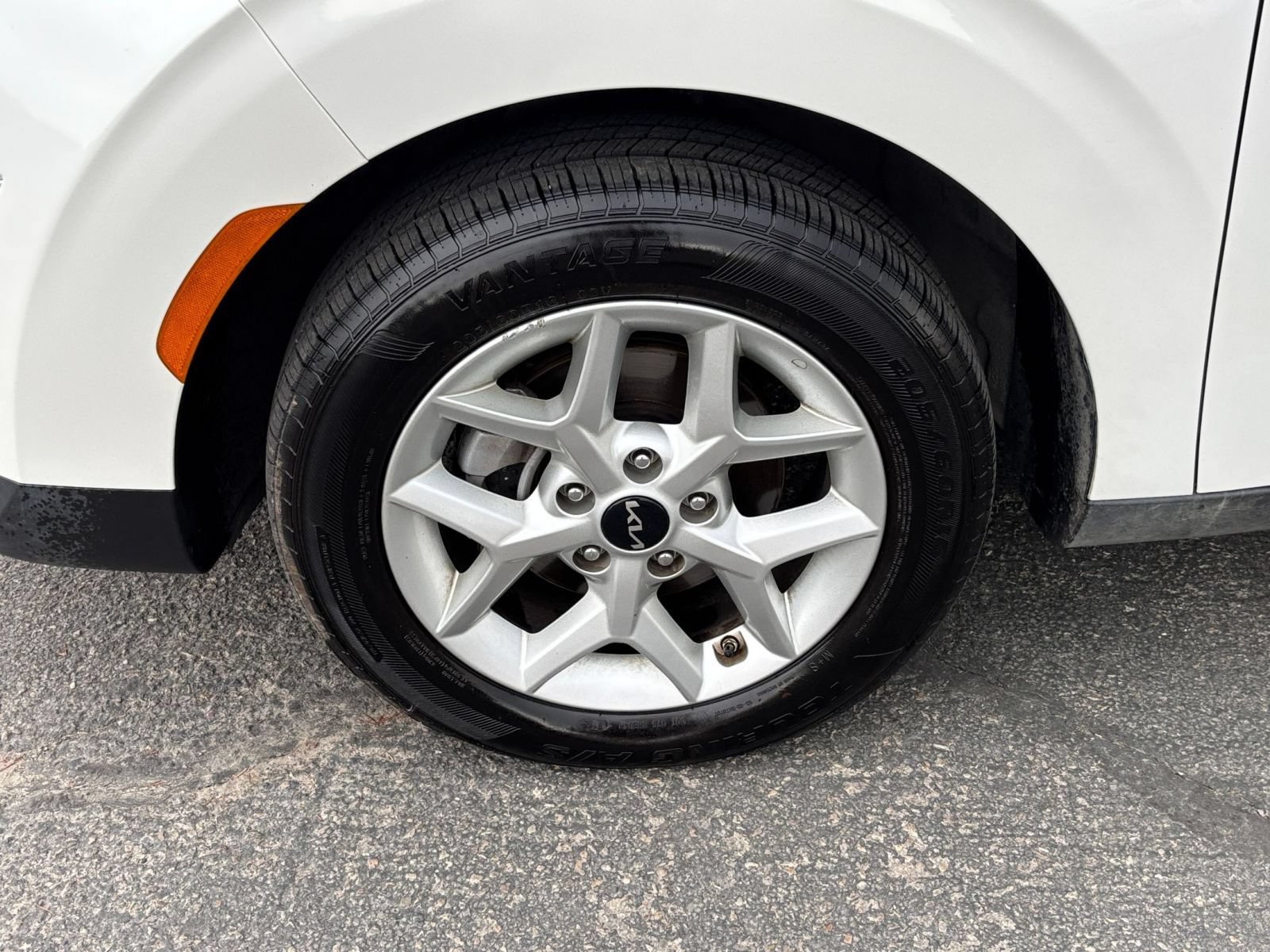Used 2025 Kia Soul LX w/ LX Technology Package FWD image 27