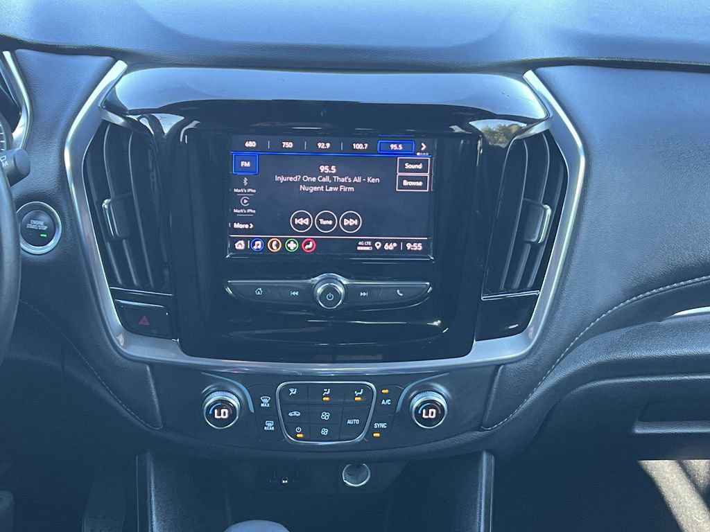 Used 2022 Chevrolet Traverse LT image 4