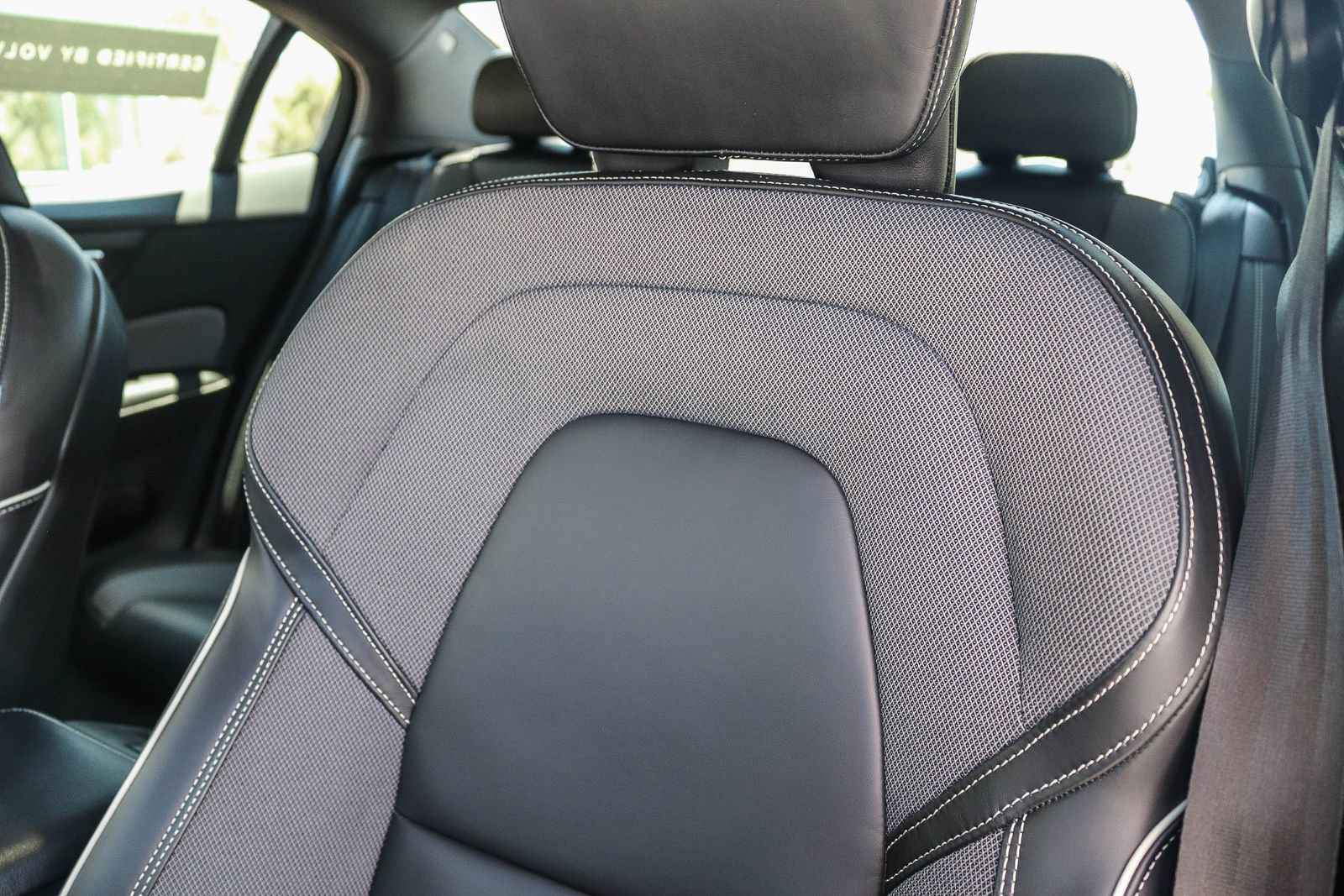 Used 2024 Volvo S60 B5 Plus w/ Climate Package AWD/4WD image 29