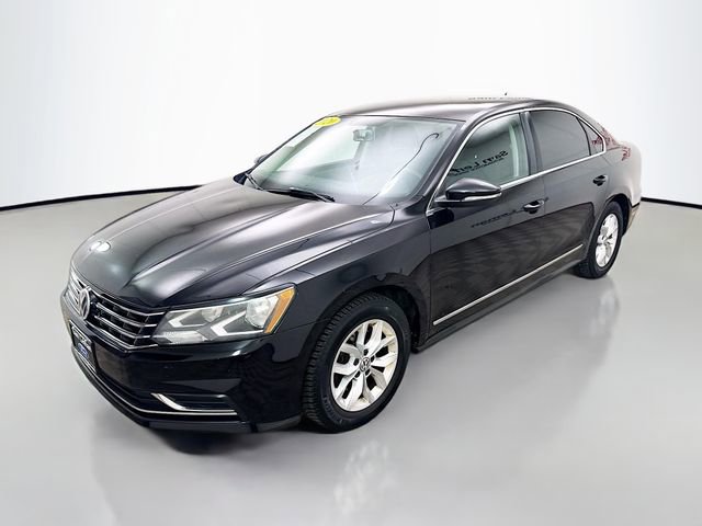 Used 2017 Volkswagen Passat 1.8T S FWD image 3