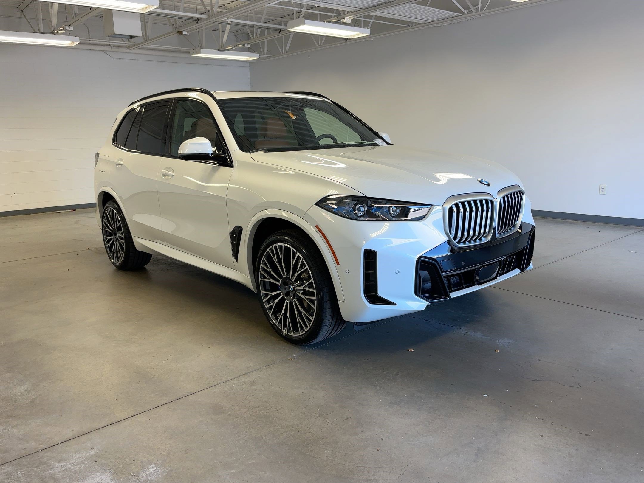 New 2026 BMW X5 sDrive40i w/ M Sport Package image 6