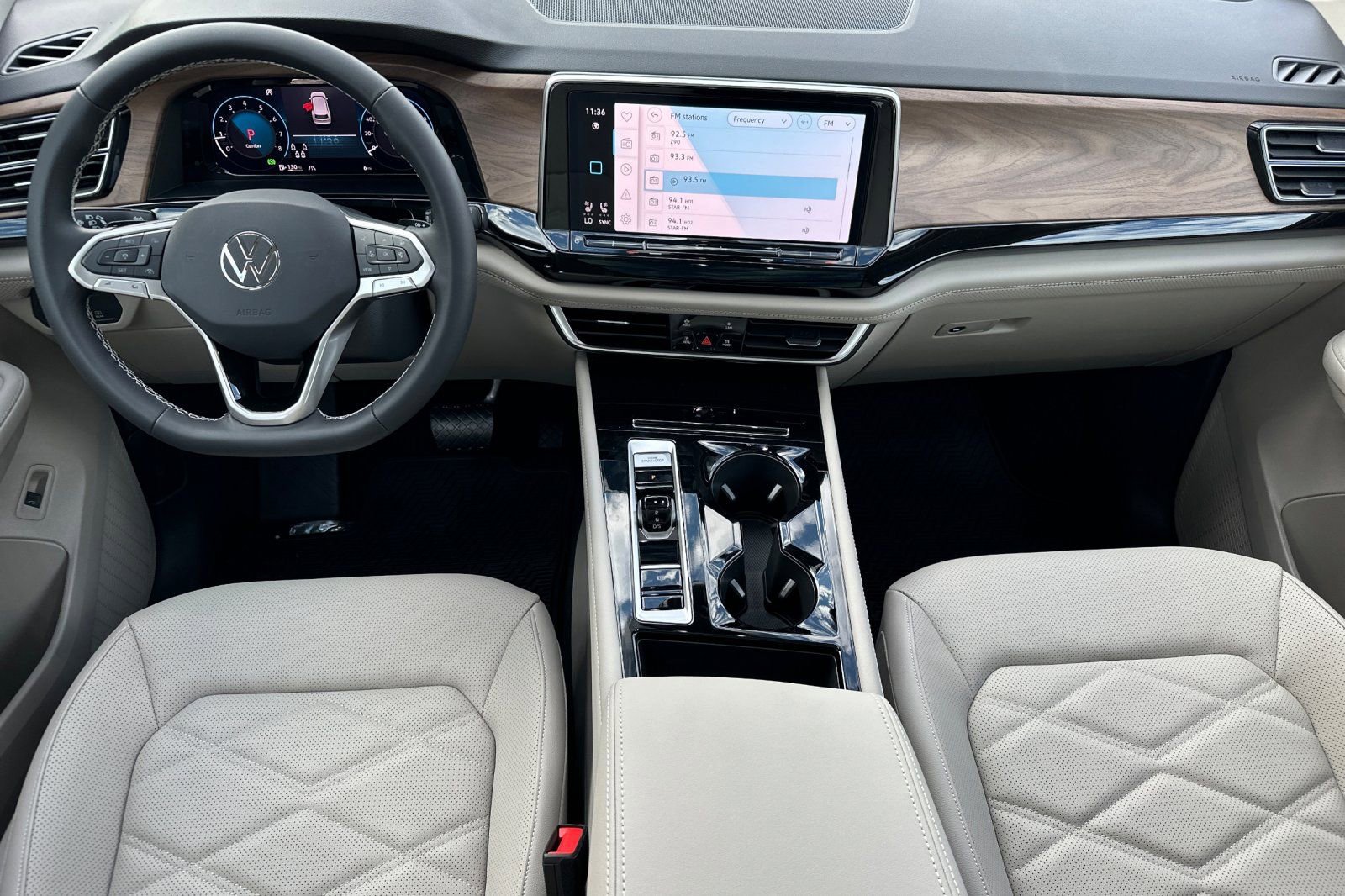 New 2026 Volkswagen Atlas SE image 12