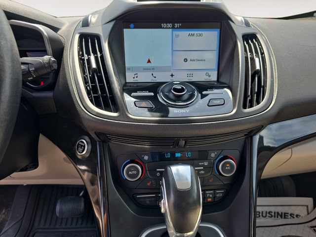 Used 2017 Ford C-MAX Energi Titanium FWD image 10